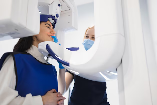 CT Scan สำหรับวางแผนรากฟันเทียม - รากฟันเทียมฟันหน้า ราคา ขั้นตอน และเทคนิคการรักษาโดยผู้เชี่ยวชาญ